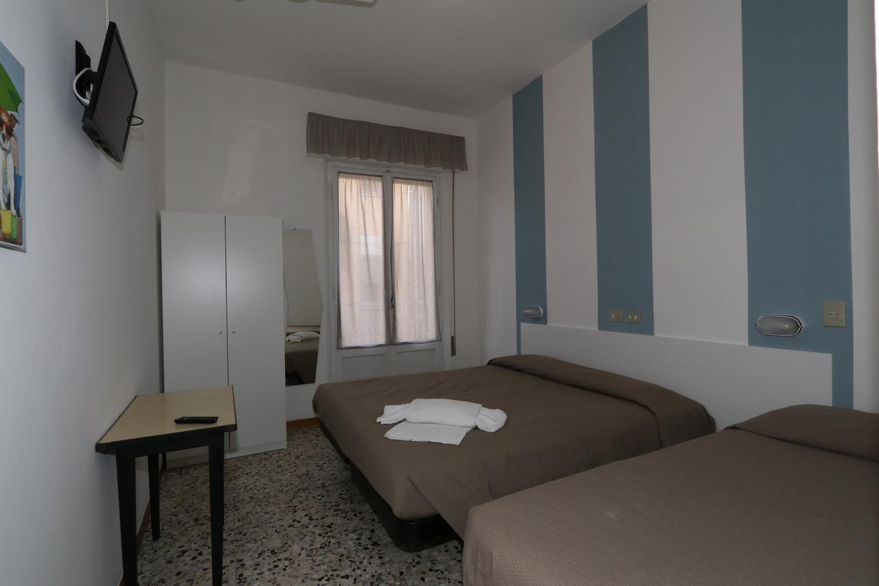 Hotel Urano Cattolica Exteriör bild