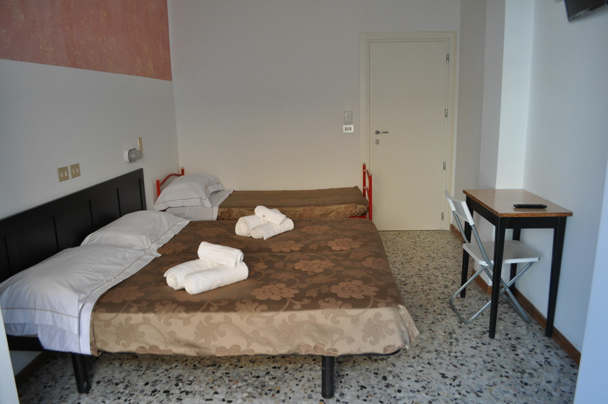 Hotel Urano Cattolica Exteriör bild