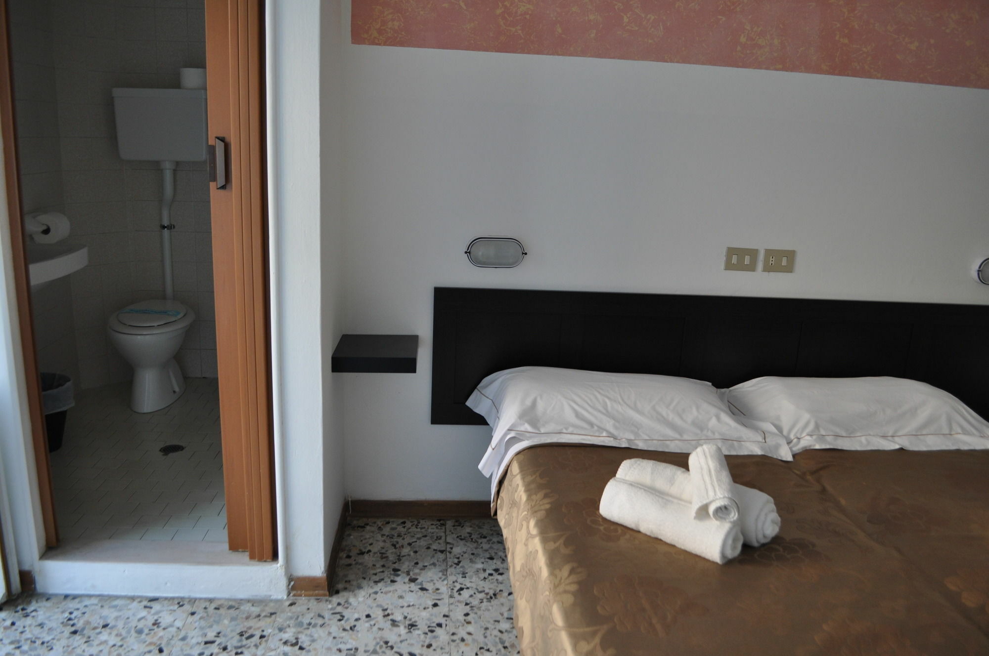 Hotel Urano Cattolica Exteriör bild